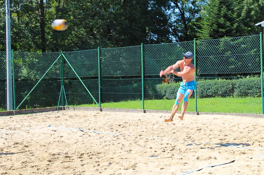 Turniej siatkówki plażowej w Jedliczu