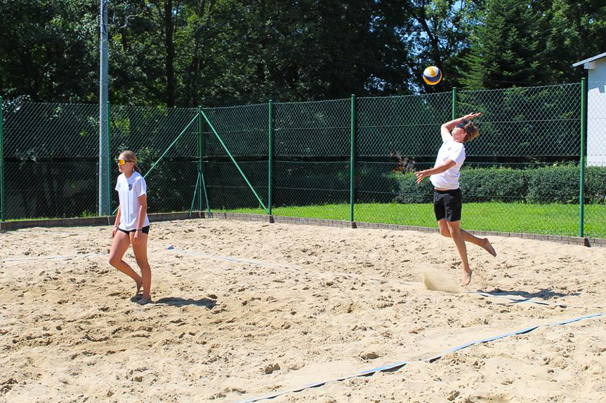 Turniej siatkówki plażowej w Jedliczu