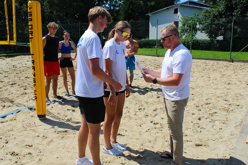 Turniej siatkówki plażowej w Jedliczu