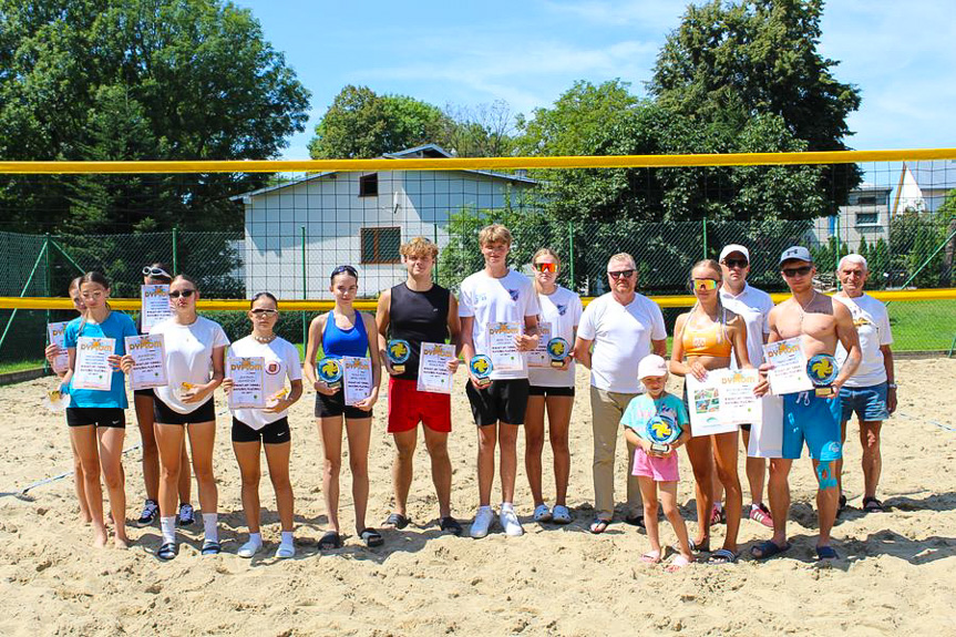 Turniej siatkówki plażowej w Jedliczu