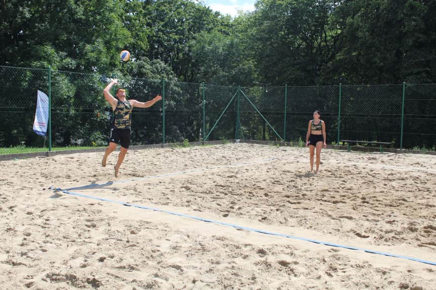 Turniej w siatkówce plażowej w Jedliczu