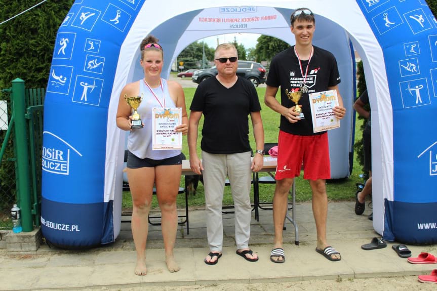 Turniej w siatkówce plażowej w Jedliczu