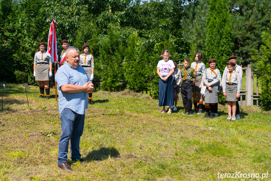 Upamiętnienie 79 rocznicy zagłady ludności żydowskiej z Dukli i okolic