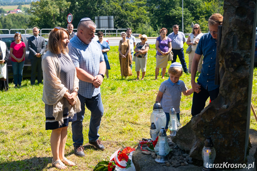 Upamiętnienie 79 rocznicy zagłady ludności żydowskiej z Dukli i okolic