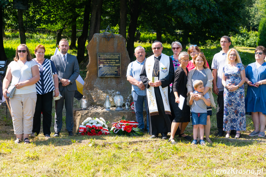 Upamiętnienie 79 rocznicy zagłady ludności żydowskiej z Dukli i okolic