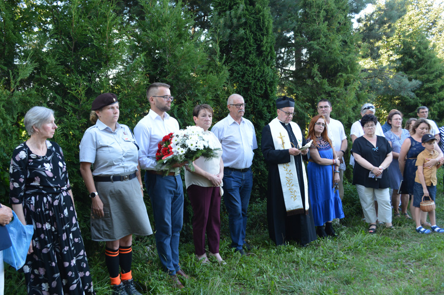 Uroczystośc na cmentarzu w Dukli