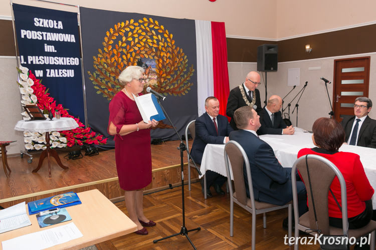 Uroczystość nadania szkole w Zalesiu...