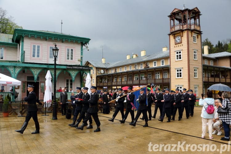 Uroczystość przekazania samochodu pożarniczego OSP Iwonicz-Zdrój