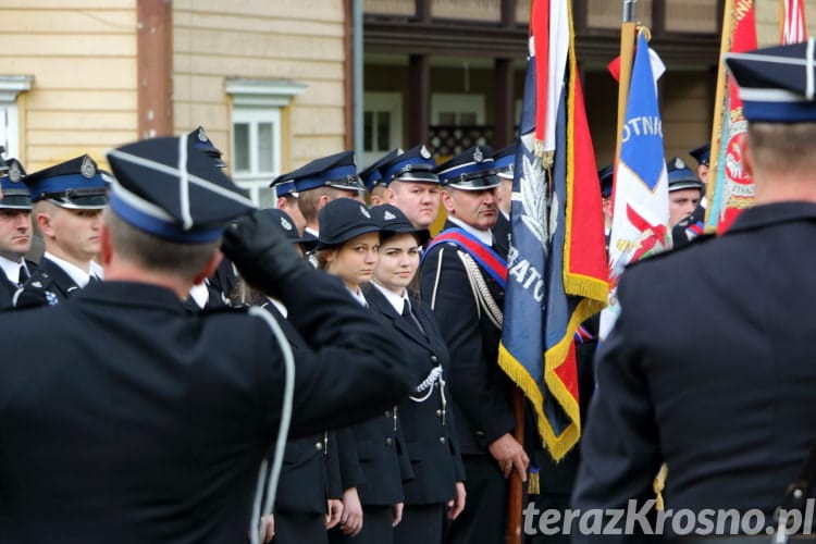 Uroczystość przekazania samochodu pożarniczego OSP Iwonicz-Zdrój