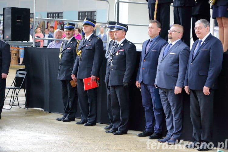 Uroczystość przekazania samochodu pożarniczego OSP Iwonicz-Zdrój