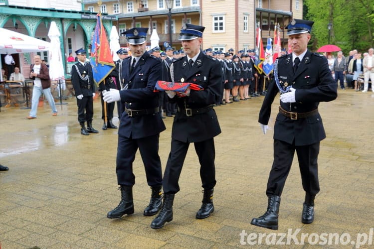 Uroczystość przekazania samochodu pożarniczego OSP Iwonicz-Zdrój