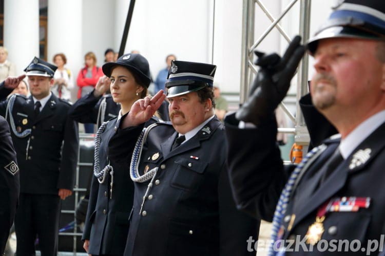 Uroczystość przekazania samochodu pożarniczego OSP Iwonicz-Zdrój