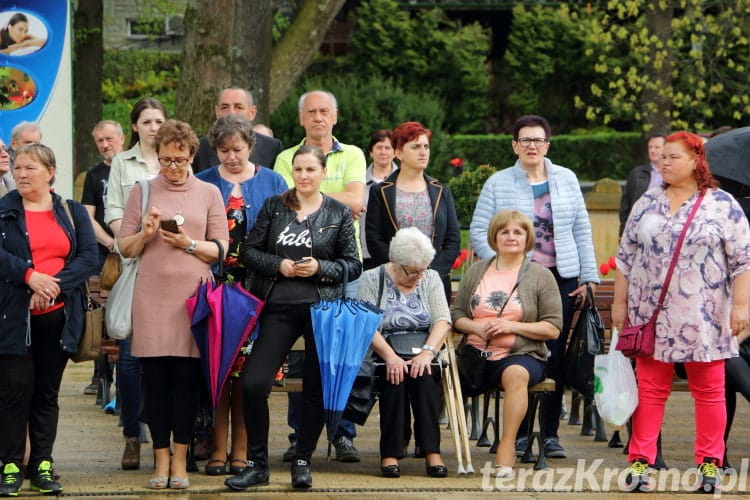 Uroczystość przekazania samochodu pożarniczego OSP Iwonicz-Zdrój