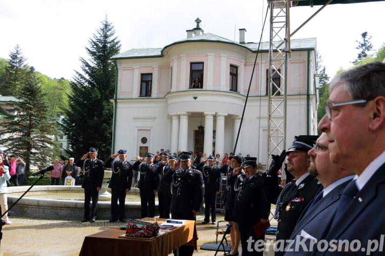 Uroczystość przekazania samochodu pożarniczego OSP Iwonicz-Zdrój