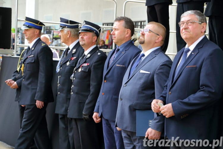 Uroczystość przekazania samochodu pożarniczego OSP Iwonicz-Zdrój