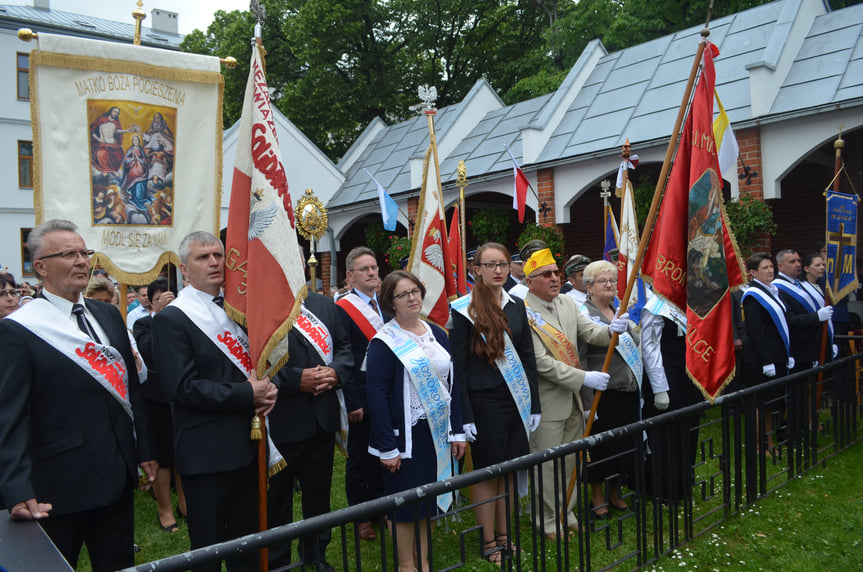 Uroczystości koronacyjne w Sanktuarium św. Michała Archanioła i bł. ks. Bronisława Markiewicza w Miejscu Piastowym