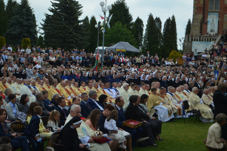 Uroczystości koronacyjne w Sanktuarium św. Michała Archanioła i bł. ks. Bronisława Markiewicza w Miejscu Piastowym