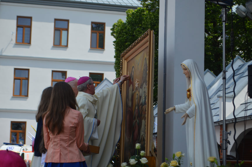 Uroczystości koronacyjne w Sanktuarium św. Michała Archanioła i bł. ks. Bronisława Markiewicza w Miejscu Piastowym