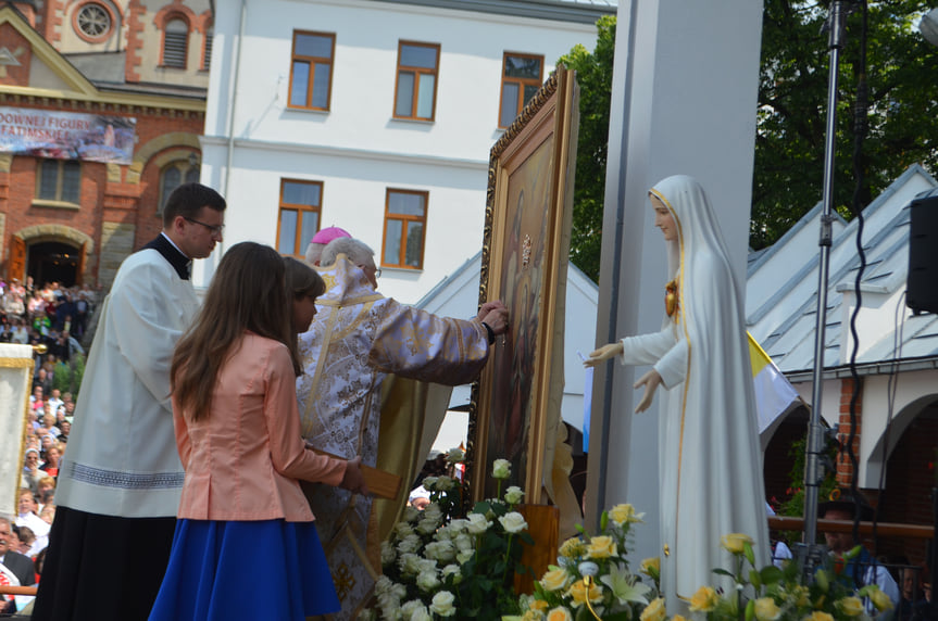 Uroczystości koronacyjne w Sanktuarium św. Michała Archanioła i bł. ks. Bronisława Markiewicza w Miejscu Piastowym