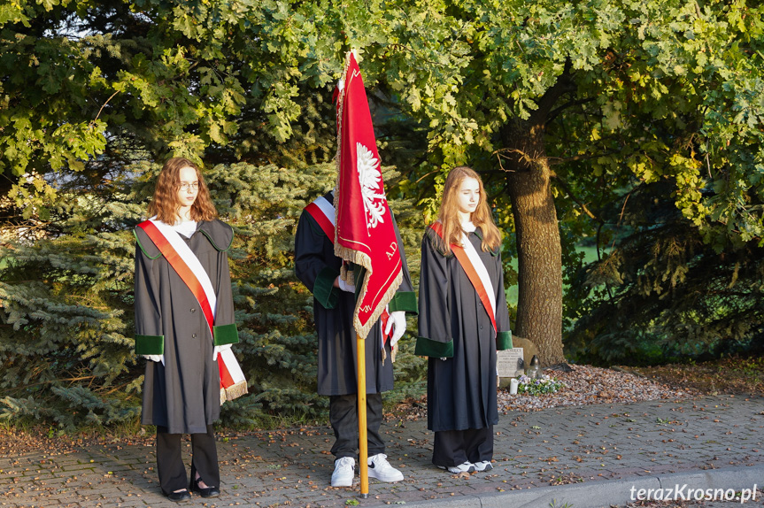 Uroczystości patriotyczne w Zręcinie