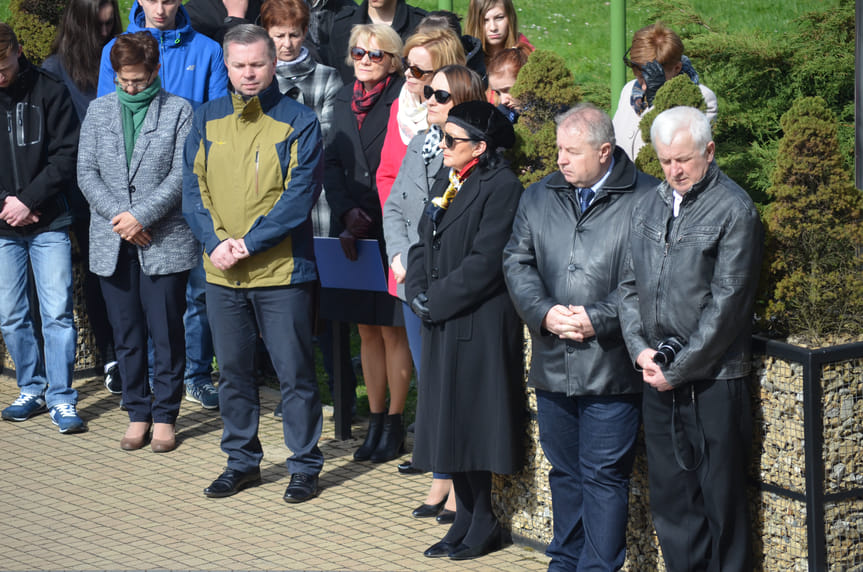 Uroczystości rocznicowe przez Starostwem Powiatowym w Krośnie