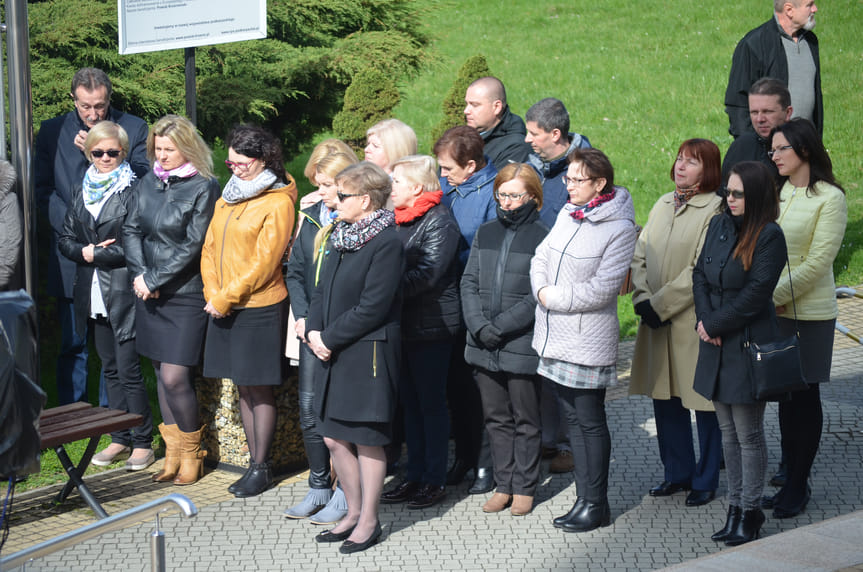 Uroczystości rocznicowe przez Starostwem Powiatowym w Krośnie