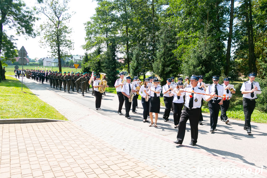 Uroczysty apel z okazji Święta Wojska Polskiego