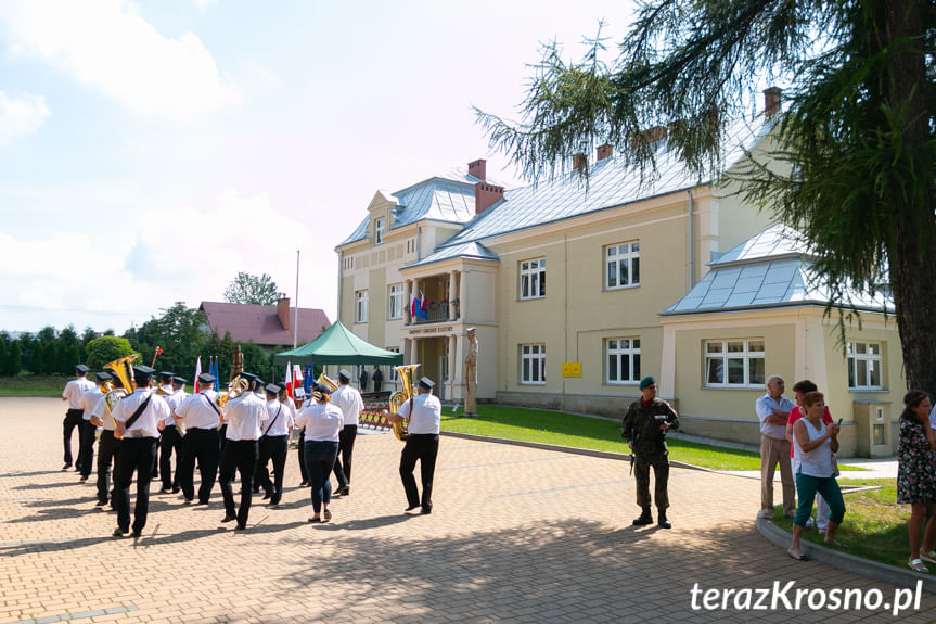 Uroczysty apel z okazji Święta Wojska Polskiego