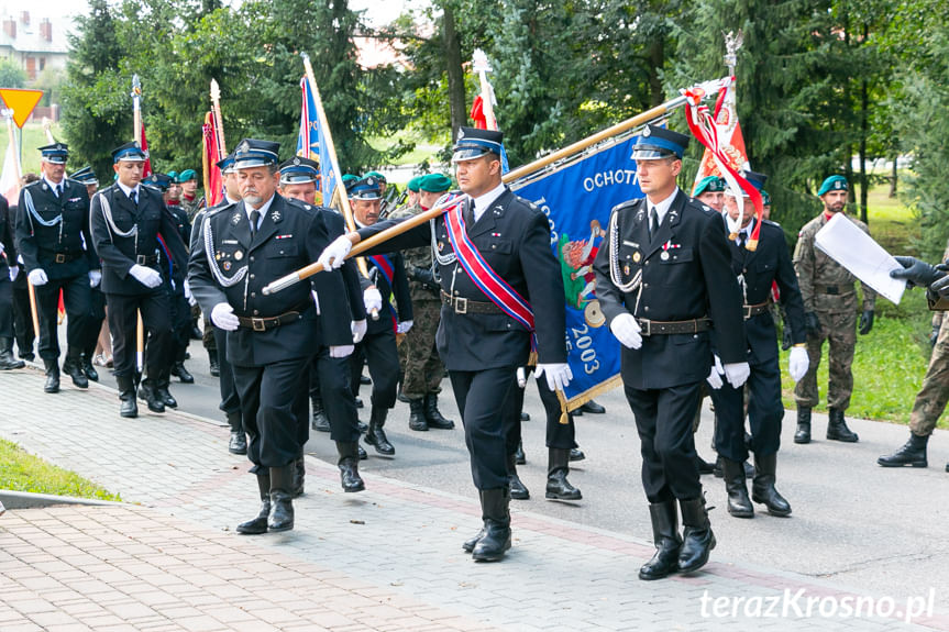 Uroczysty apel z okazji Święta Wojska Polskiego