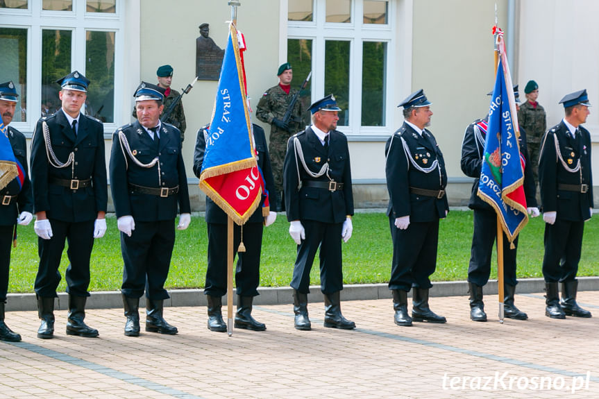 Uroczysty apel z okazji Święta Wojska Polskiego