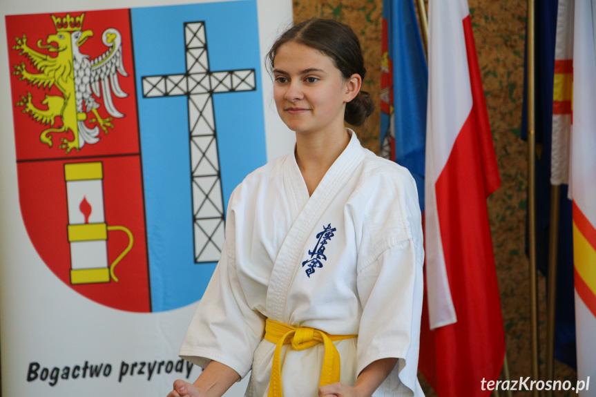 Usportowione szkoły w podstawowe i ponadpodstawowe w powiecie krośnieńskim