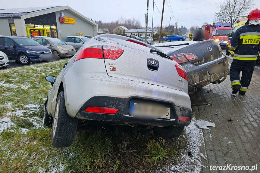 Ustrobna. Zderzenie dwóch samochodów