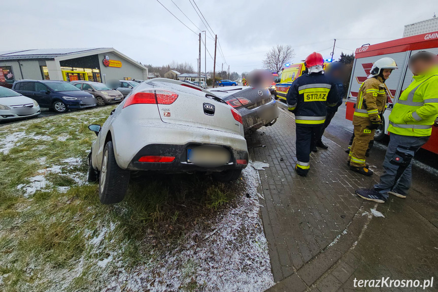 Ustrobna. Zderzenie dwóch samochodów