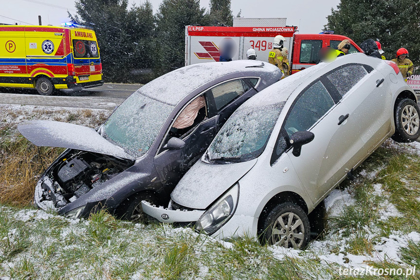 Ustrobna. Zderzenie dwóch samochodów