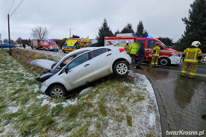 Ustrobna. Zderzenie dwóch samochodów