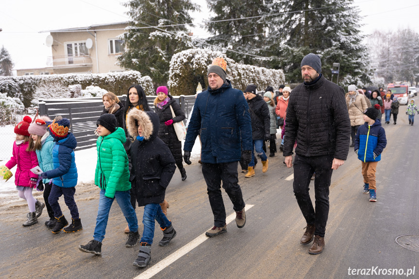 VI Orszak Kolędników i wspólne kolędowanie w Krośnie - Polance