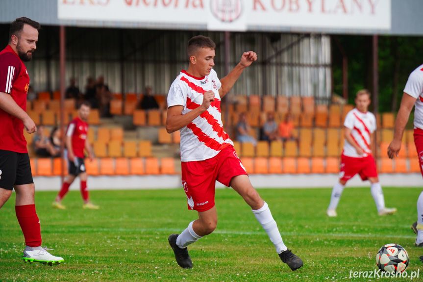 Victoria Kobylany - Jasiołka Świerzowa Polska 0:0