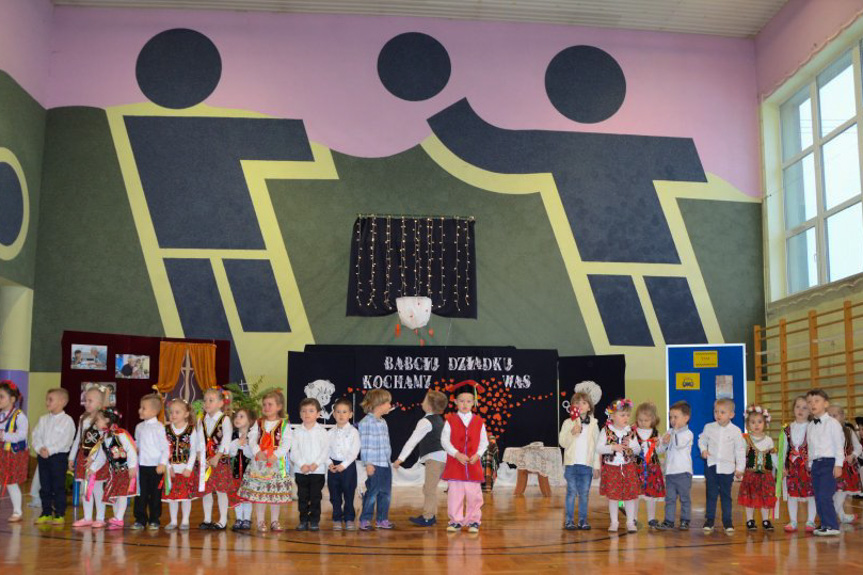 Walentynki w Szkole Podstawowej we Wrocance