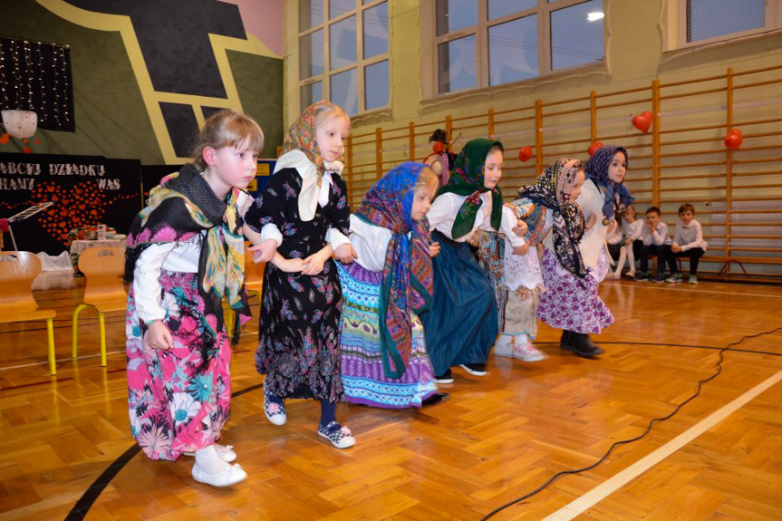 Walentynki w Szkole Podstawowej we Wrocance