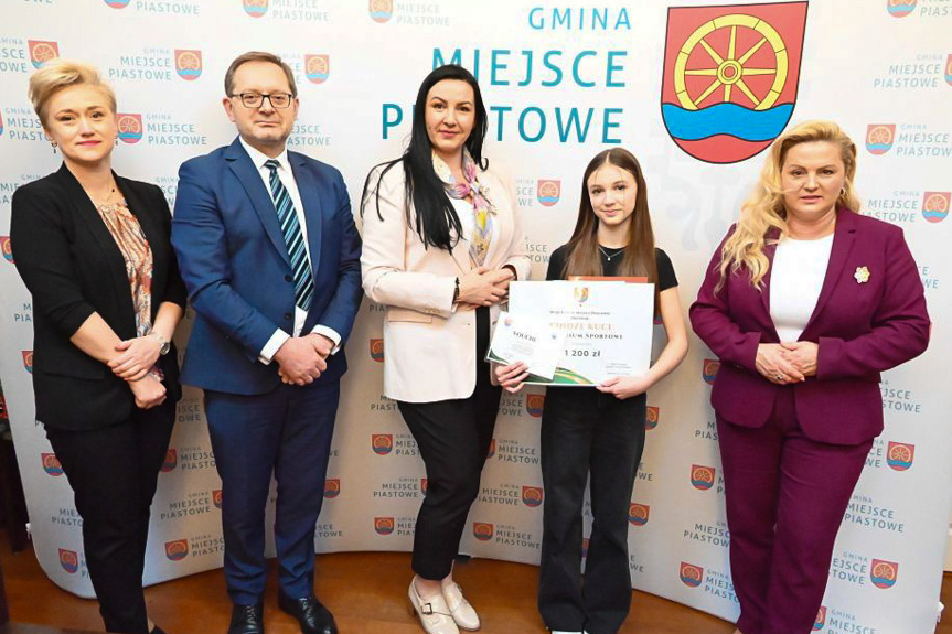 Wójt Gminy Miejsce Piastowe przyznała stypendia sportowcom