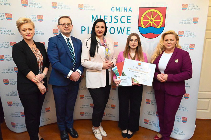 Wójt Gminy Miejsce Piastowe przyznała stypendia sportowcom