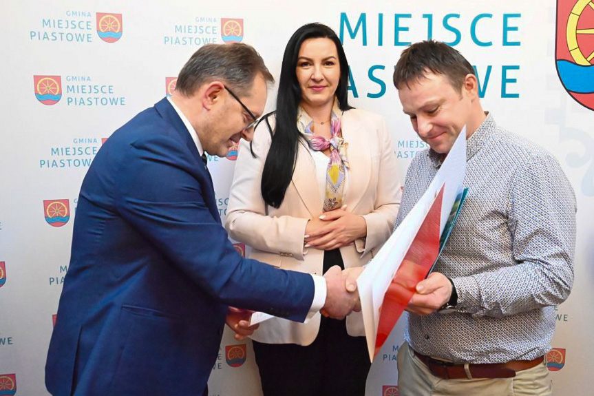 Wójt Gminy Miejsce Piastowe przyznała stypendia sportowcom