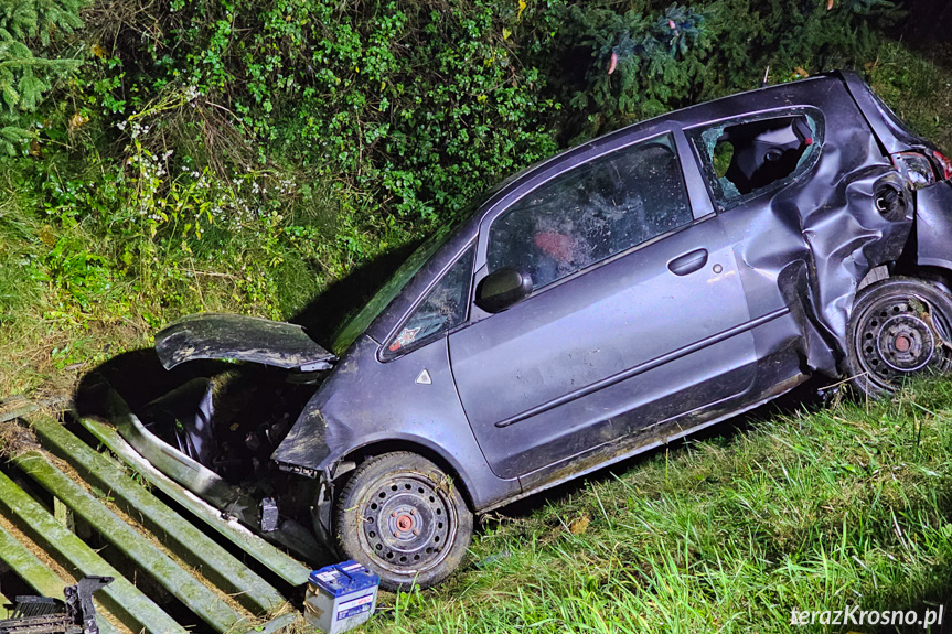 Wola Komborska. Wypadek samochodu osobowego