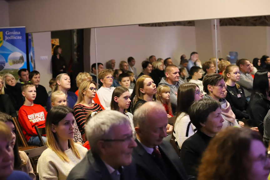 Wręczenie nagród za wybitne osiągnięcia w gminie Jedlicze