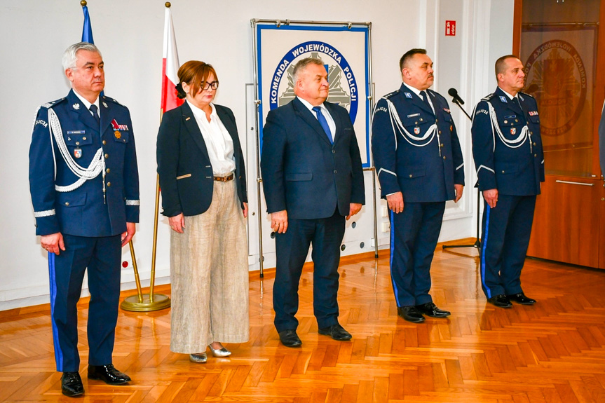 Wręczenie odznaczeń dla policjantów