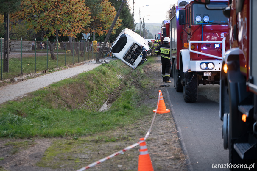 Wypadek autokaru w Grabownicy Starzeńskiej