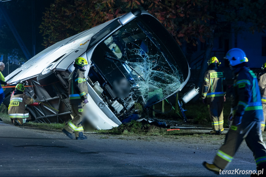 Wypadek autokaru w Grabownicy Starzeńskiej