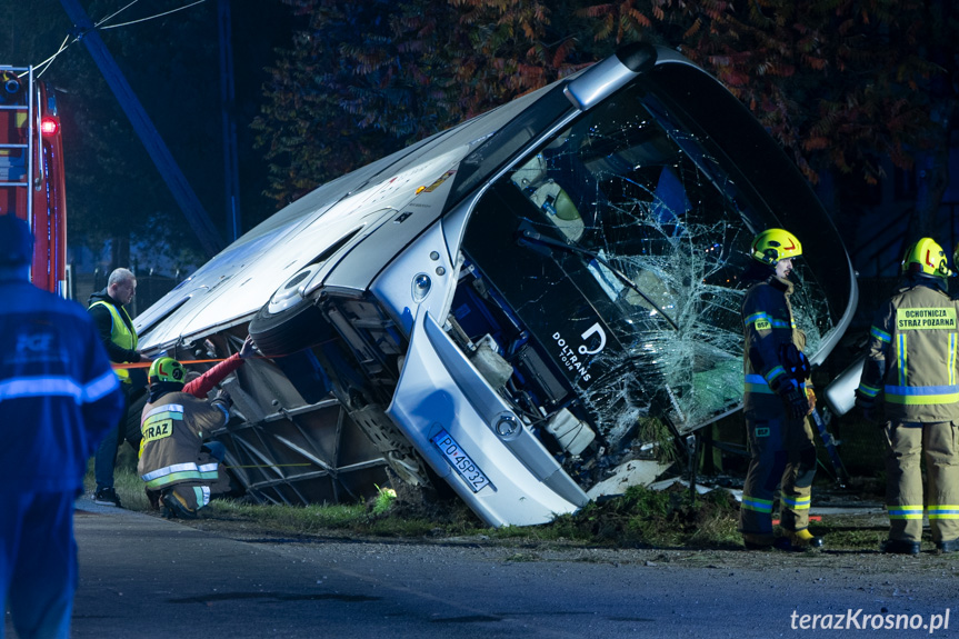 Wypadek autokaru w Grabownicy Starzeńskiej