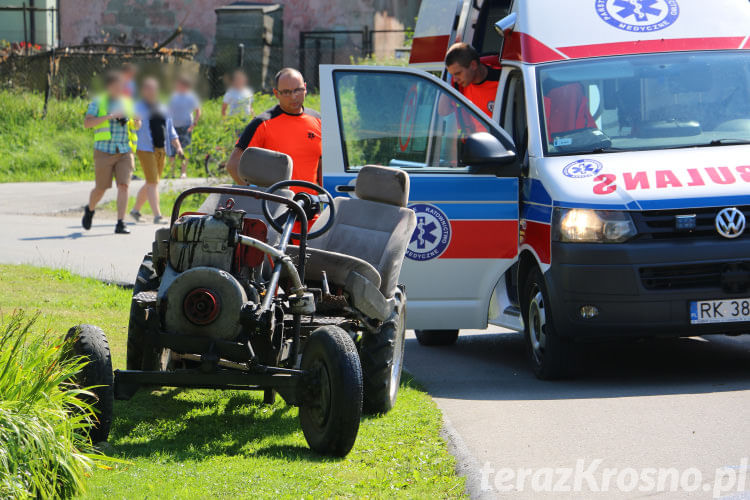 Wypadek w Faliszówce. Dwóch mężczyzn przygniecionych przez motocykl