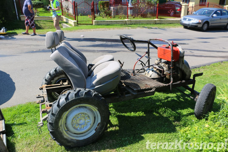 Wypadek w Faliszówce. Dwóch mężczyzn przygniecionych przez motocykl